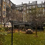 Cozy Frederiksberg Retreat I Perfect Location 5 Min To Metro Апартаменты