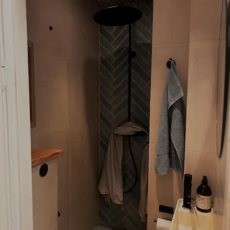 Cozy Frederiksberg Retreat I Perfect Location 5 Min To Metro Apartamento