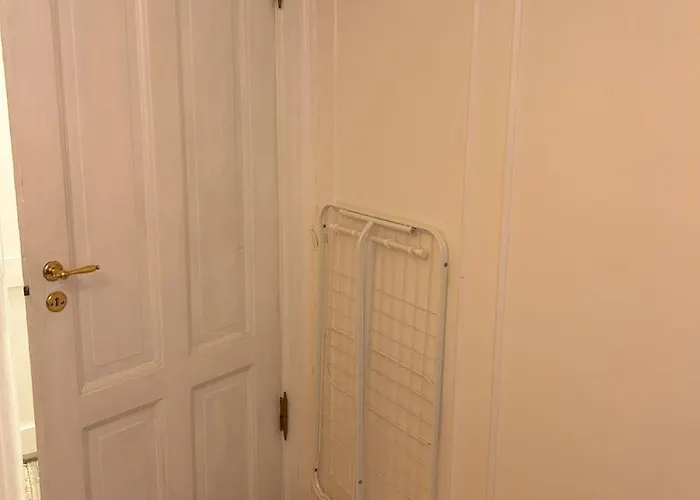 Cozy Frederiksberg Retreat I Perfect Location 5 Min To Metro Apartament