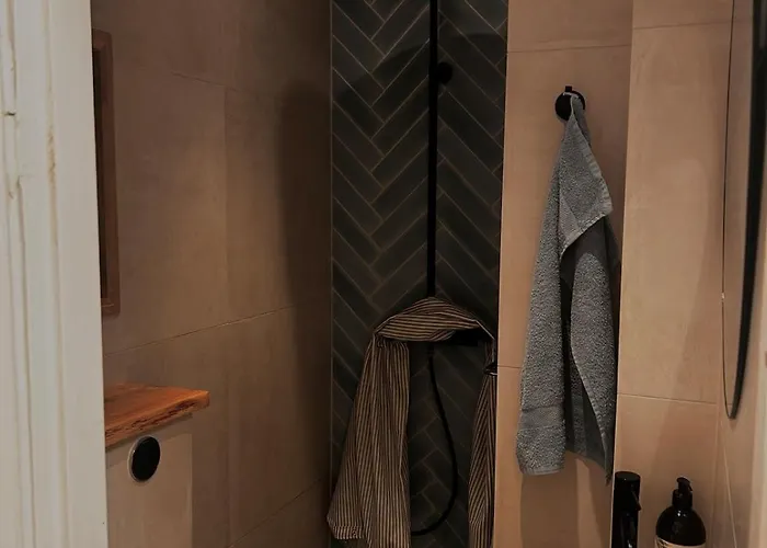 Cozy Frederiksberg Retreat I Perfect Location 5 Min To Metro Apartament